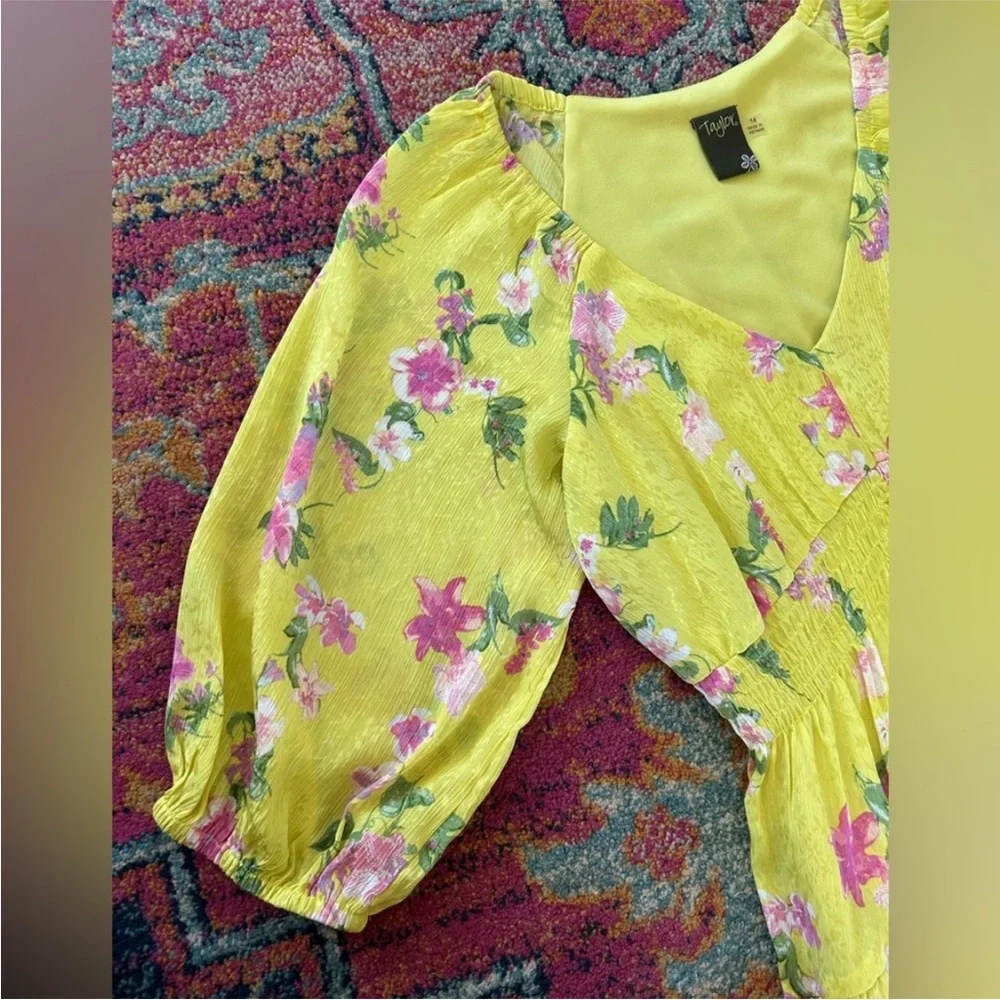 Taylor women’s bright